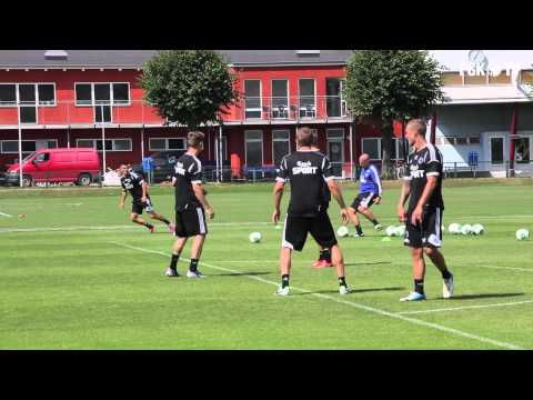 Mellberg efter første træningsdag: Rigtig gode faciliteter  | fcktv.dk