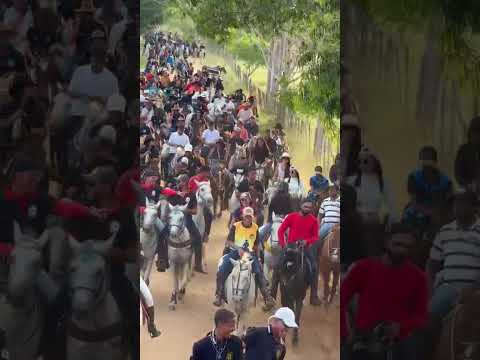 cavalgada da comitiva laço forte em nova itarana bahia