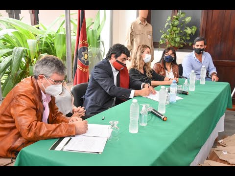 Cooperativas de mujeres confeccionarán 7700 uniformes para trabajadores del sector tabacalero