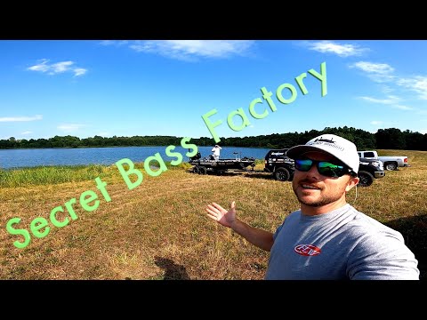 3 Pro Teams Battle It Out On A Secret Lake!