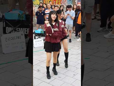 230910 hongdae busking 댄스팀 레이디비(Lady B) - (여자)아이들((G)I-DLE) - '퀸카 (Queencard)' 02