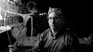 Download lagu Wayang Kulit Gagrag Cirebon Dalang Prof. Matthew Isac Cohen mp3