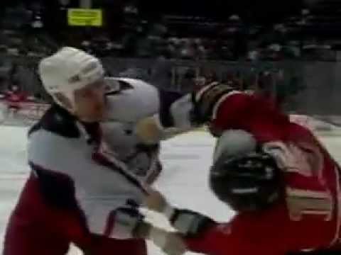 Hockeyfighters.cz  Brandon Sugden vs Danny Bois  AHL 122805.wmv