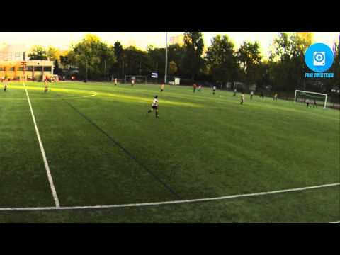 Une contre-attaque d'école