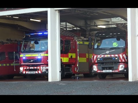 West Yorkshire Fire & Rescue Service / Hudderfield First & Second Pump / Turnout