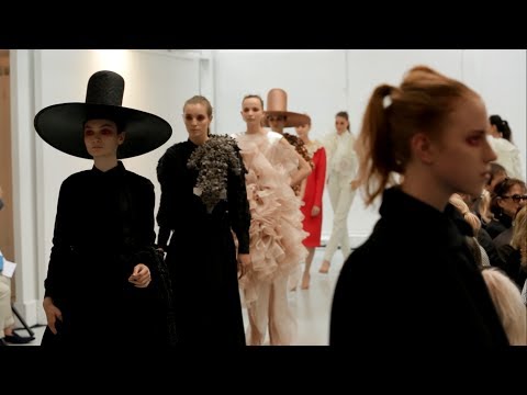 Xuan Fall Winter 2017 | Paris Couture Week