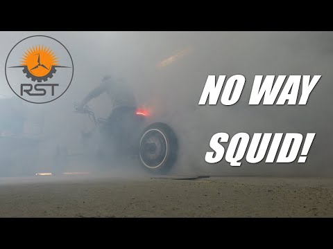 ELECTRIC CYBER TRIKE BURNOUT!