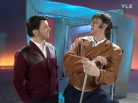 Hymyhuulet - Mannet urakoimassa