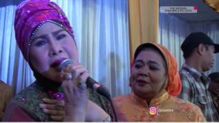 Download lagu Mimpi Terindah - D'Band & Elvy Sukaesih mp3 Download lagu Mimpi Terindah - D'Band & Elvy Sukaesih mp3