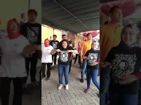 Senam bersama di cemamis sambiroto