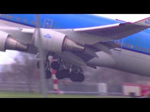 KLM B747-406 PH-BFO Close Up Take-off from Schiphol Intl. Airport