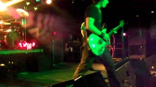 Crossfade- Lay Me Down