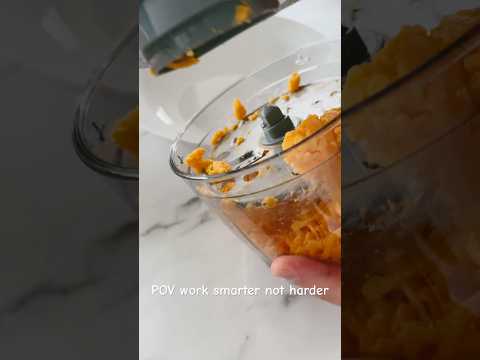 Work smarter not harder - Cuisinart Immersion Blender #kitchengagets #kitchentools #food