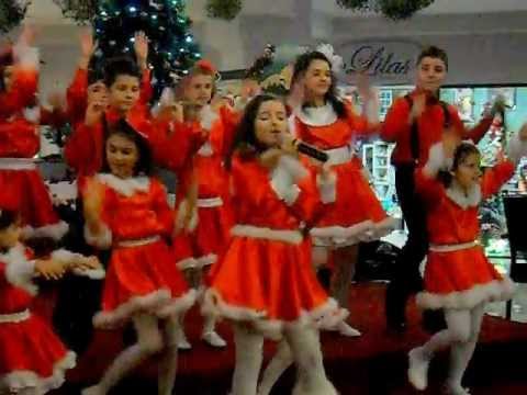 DENISA FLOREA-NINGE CU JUCARII