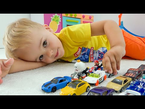 Mãe ajuda Chris a fazer a rotina matinal