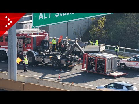Incidente in autostrada A4, schianto tir-furgone tra Rho e la barriera Milano Ghisolfa: un morto