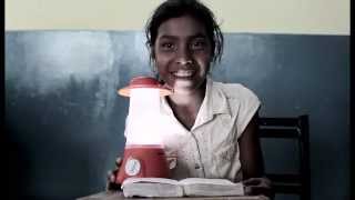 preview picture of video 'Donación de lámparas solares Energizer en Panamá 2013'