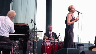 Pink Martini (with singer Storm Large) - Amado Mio