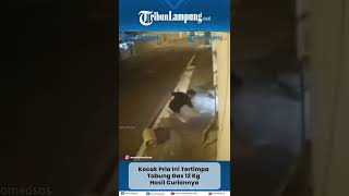 Download lagu Pria Tertimpa Tabung Gas 12 Kg Hasil Curiannya #Shorts #TRIBUNLAMPUNG mp3