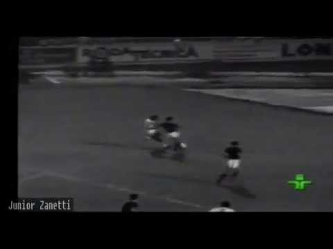 Cabinho (Portuguesa) - 05/02/1971 - Portuguesa 1x1 CSKA Sófia-BUL - 1 gol