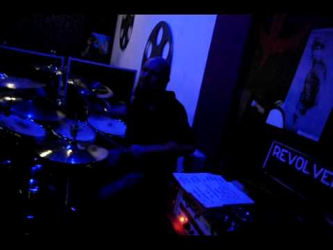 ROBERTO PAROLIN ASSOLO (SKIN E BONES) AL REVOLVER