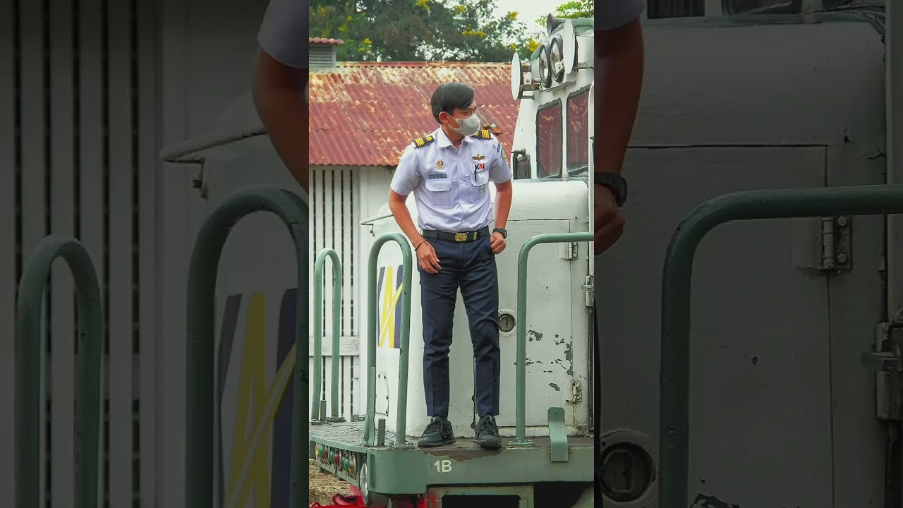 Masinis Hits Pak @ekapurnamanurd 😎🔥 #masinis #masinisramah #keretaapikita #viral #fyp  #shorts