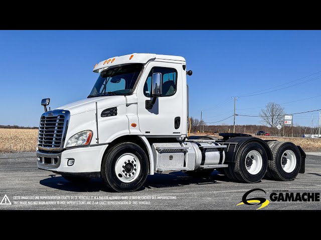 2011 FREIGHTLINER CASCADIA CA113DC DAY CAB in Heavy Trucks in Oshawa / Durham Region