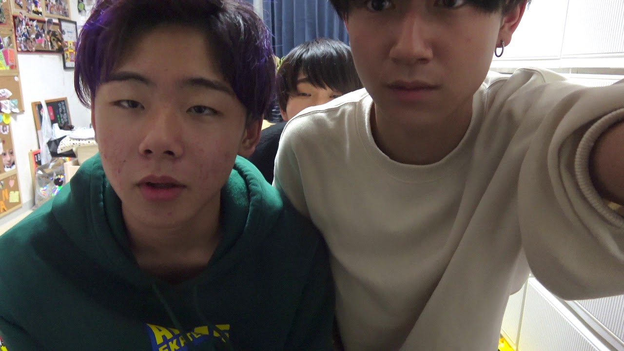 ガン飛ばす山口