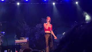 Jess Glynne @Madrid 01/03 8- Hate / Love