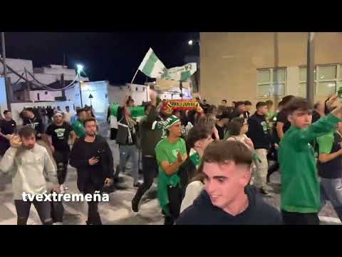 ⚽️ 🎉Espectacular ambiente de los aficionados del Club Deportivo Santa Amalia en #Almendralejo