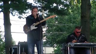 Truck Stop Troubadours - That's All Right &amp; Blue Moon of Kentucky