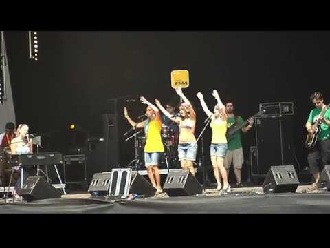 Yvi Szoncso - live mit ihrer Band FIPPIES (Auszug)