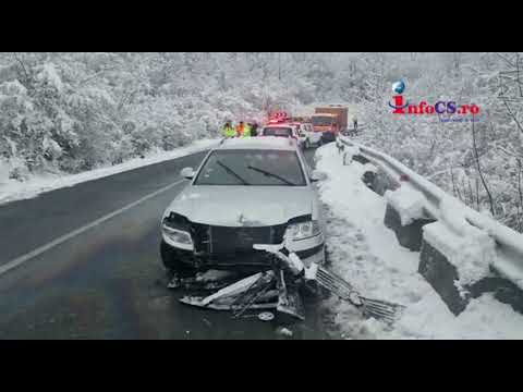 Accident DN Resita - Anina Derapaj din cauza vitezei drum alunecos