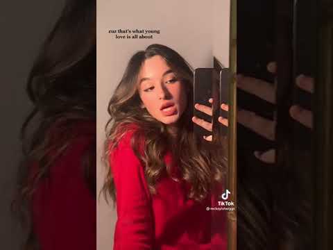 | TikToker, McKayla Twiggs, Singing The Song, "Bubblegum B*tch." |▪︎DollShaunta |