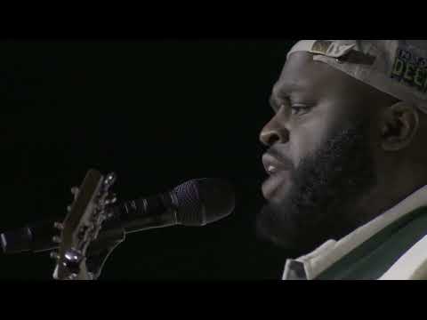 “She's Perfect"  Live From Radio City Music Hall in New York City