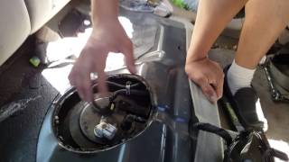How to remove the fuel sending unit on a 2005 Kia Spectra