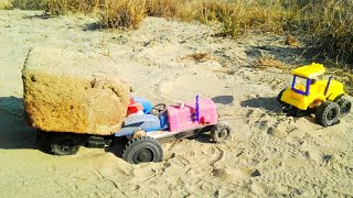 RC Tractor lift Heavy Brick on trolley