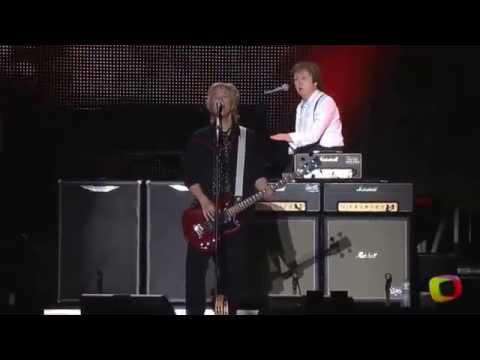 10.Let 'Em In - Paul McCartney Live In Rio Brazil 05-22-11