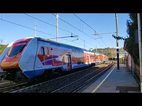 L' ETR 521 S1 060 Trenord in livrea olimpiadi Milano- Cortina 2026 alla stazione di Cantù Cermenate 