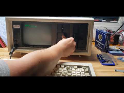 Compaq Portable first boot