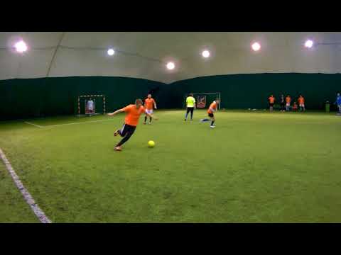 StrefaFutbolu.pl: Szmulkers Team - Wybrzeże Klatki Schodowej (1)