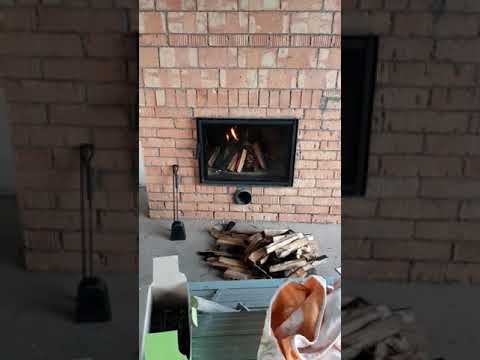 Видео о дверце камина 6