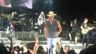 Kenny Chesney - &quot;Living In Fast Forward&quot; Live Tucson, AZ