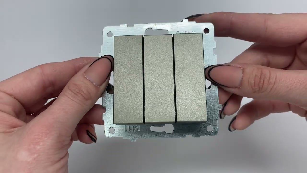 Выключатель трехклавишный OVIVO Grano антрацит (600-000213-254)