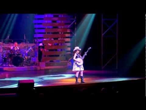 11 year old Willow Osborne - Country Girl