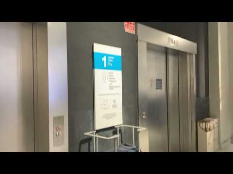 2.X Kone monospace Primark Lagoh Shopping Center, Avenida de Palmas Altas, Seville, Spain