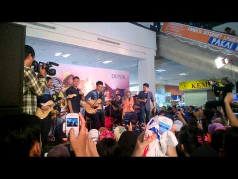 Fatin Shidqia Lubis Feat Ryan The Overtunes - Grenade Ganaskustik 98.7 Gen FM