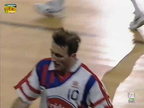 Chepkin y Selma mano a mano. Recopa 1992/93. Avidesa-O.Marsella. Cuartos-IDA. Alcira (Valencia)