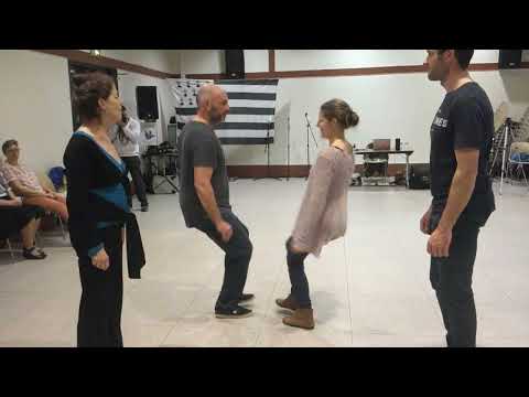 Avant-deux de Bazouges- rappel de fin de stage de danses du Pays de Bazouges