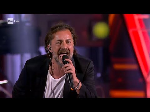 Achtung Babies cantano "Message in a Bottle" - The Band 29/04/2022